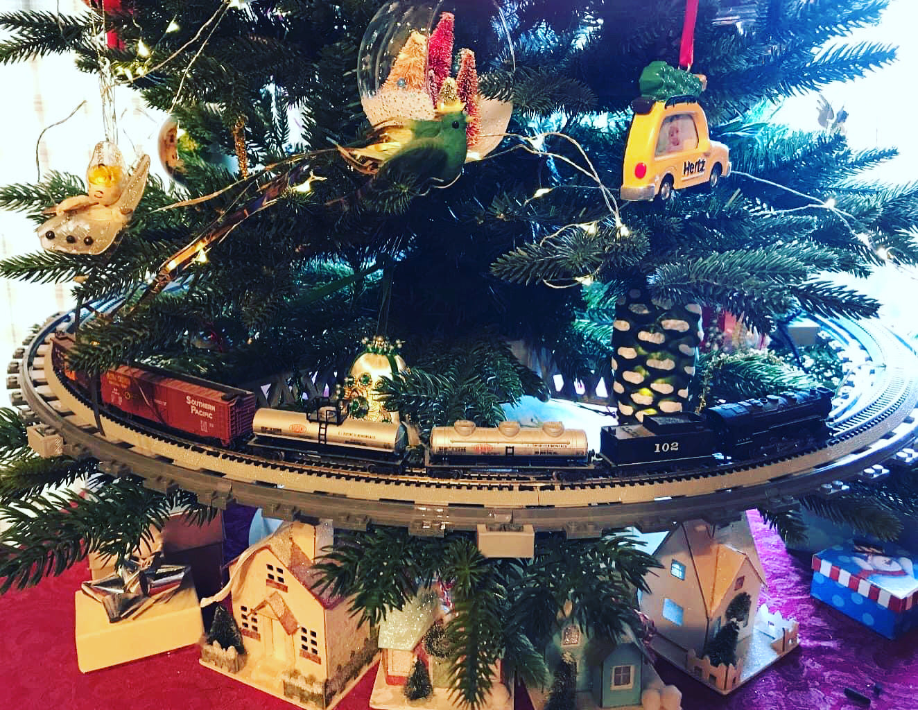 N Scale Christmas Tree Train Track Bracket for Bachmann 11.25” radius EZ-track