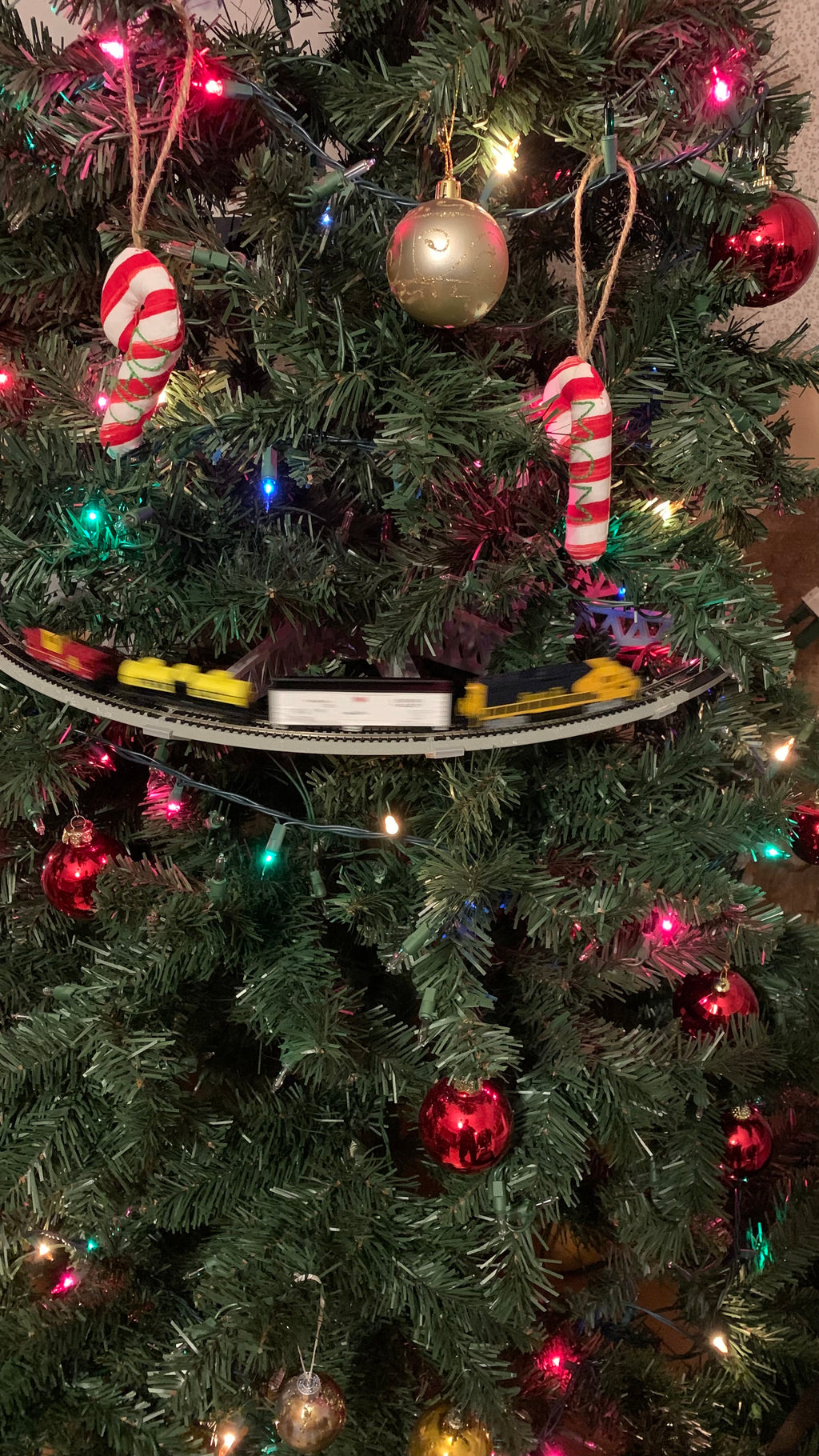 Christmas Tree Train Track Bracket - Lego Track